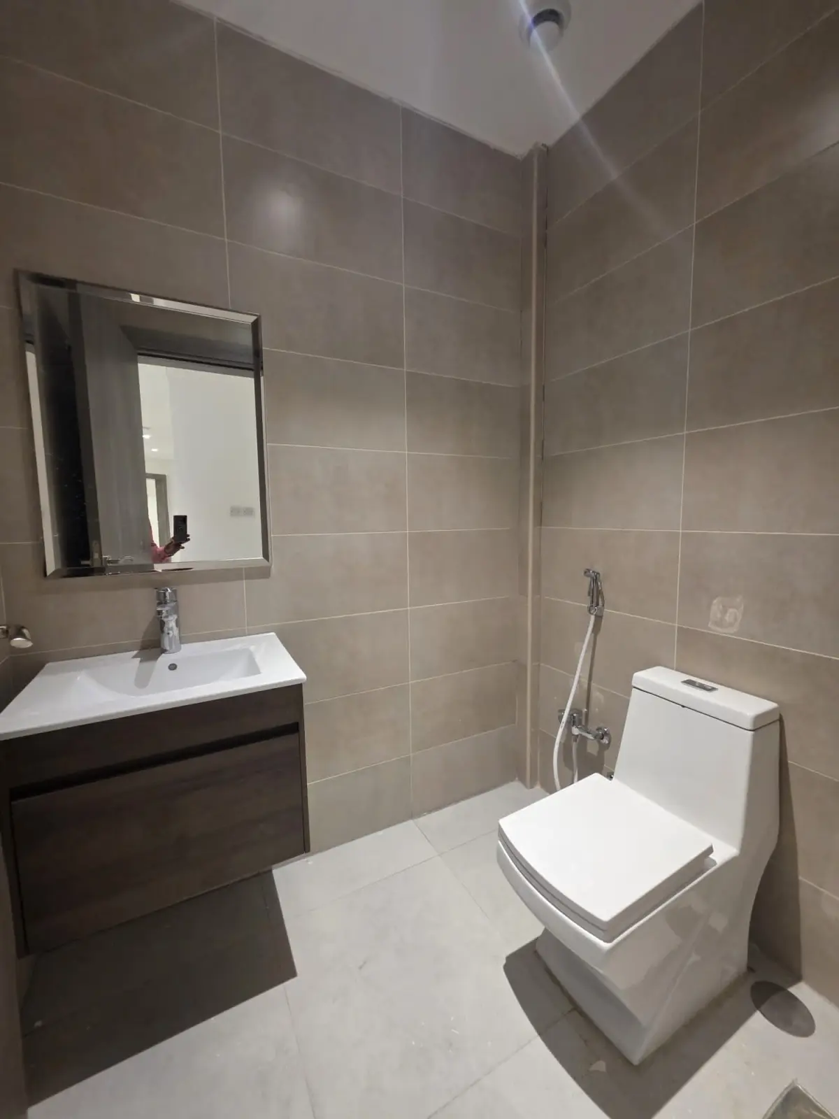 Rent Floor in Siddeeq