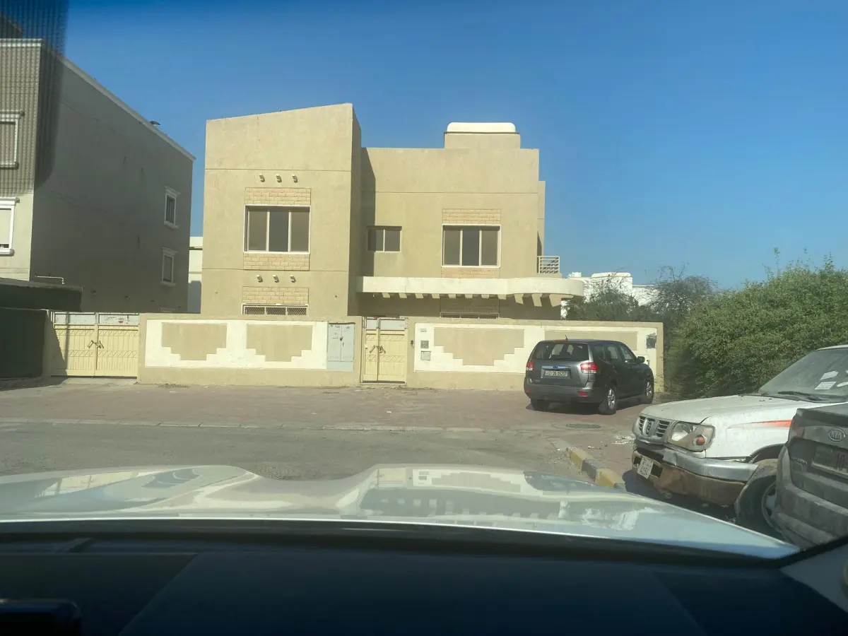 للبدل بيت في غرب عبدالله المبارك