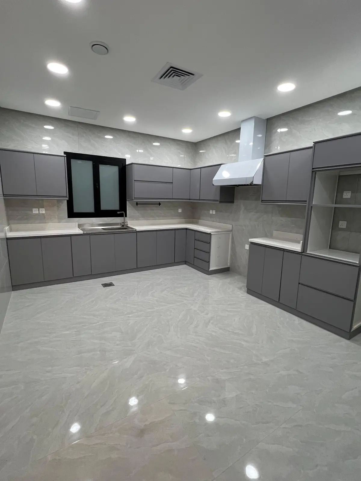 Rent Floor in Zahra