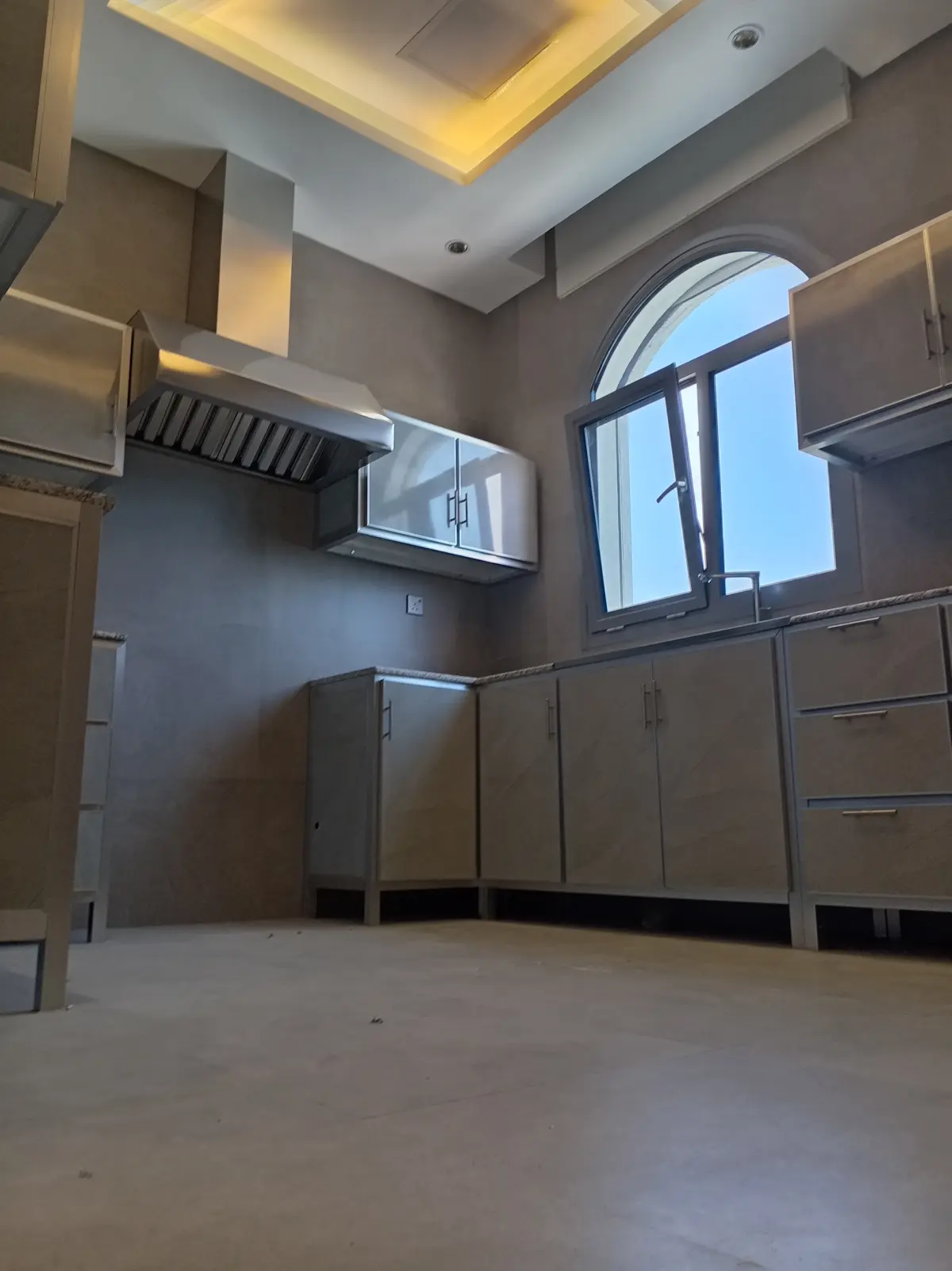 Rent Apartment in Omariya