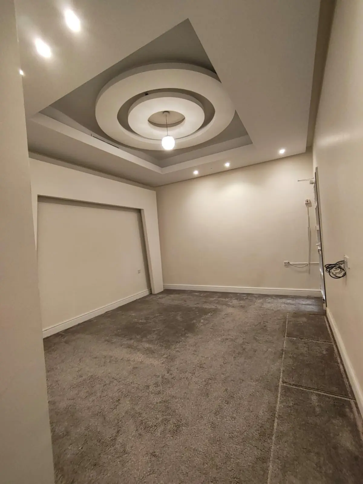 Rent Floor in Abu Fatira