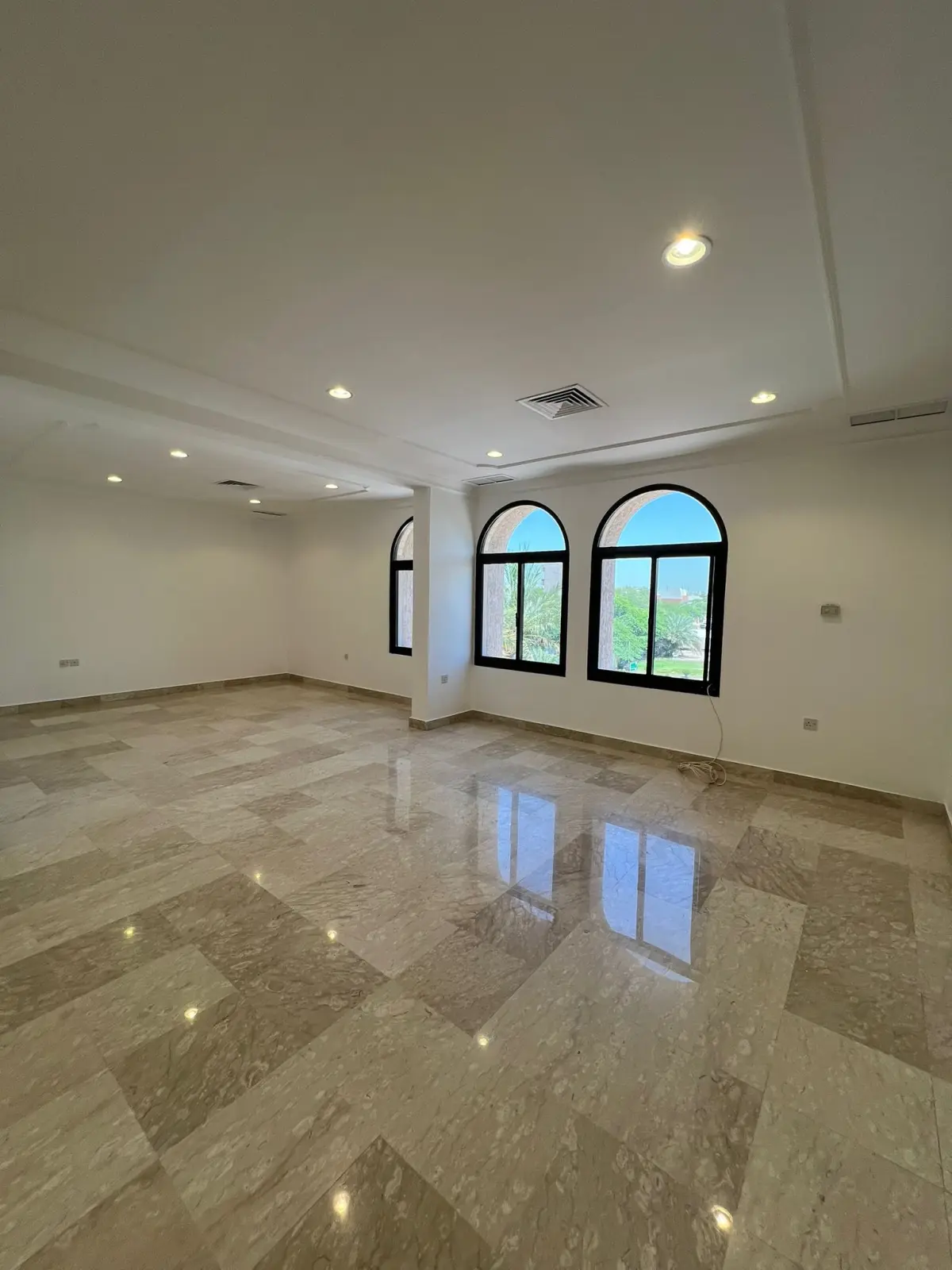 Rent Floor in Shamiya