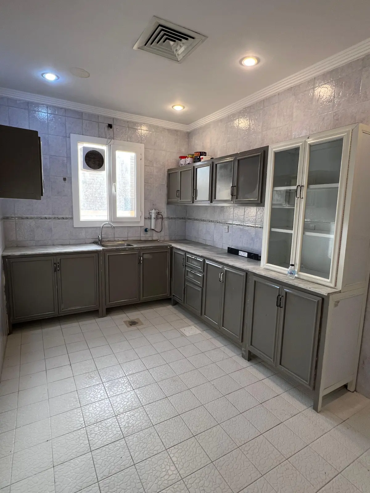 Rent Apartment in Salam