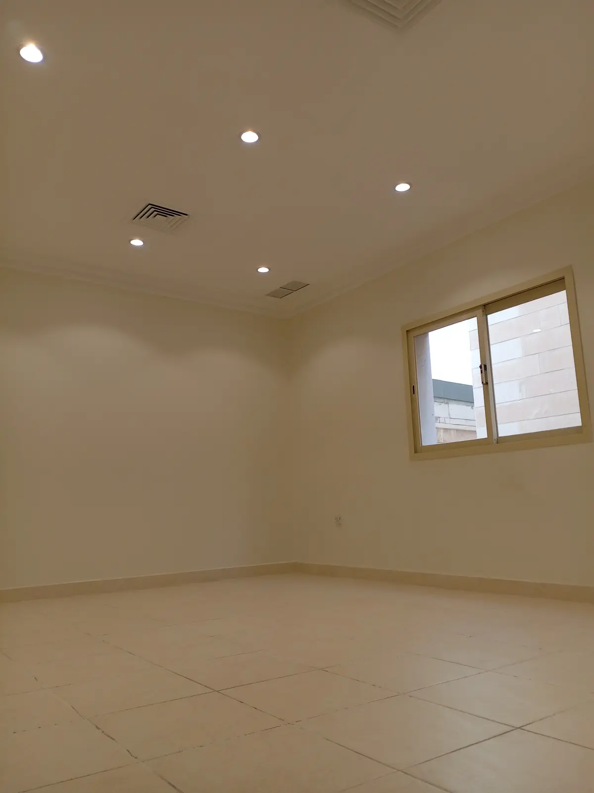 Rent Floor in Zahra