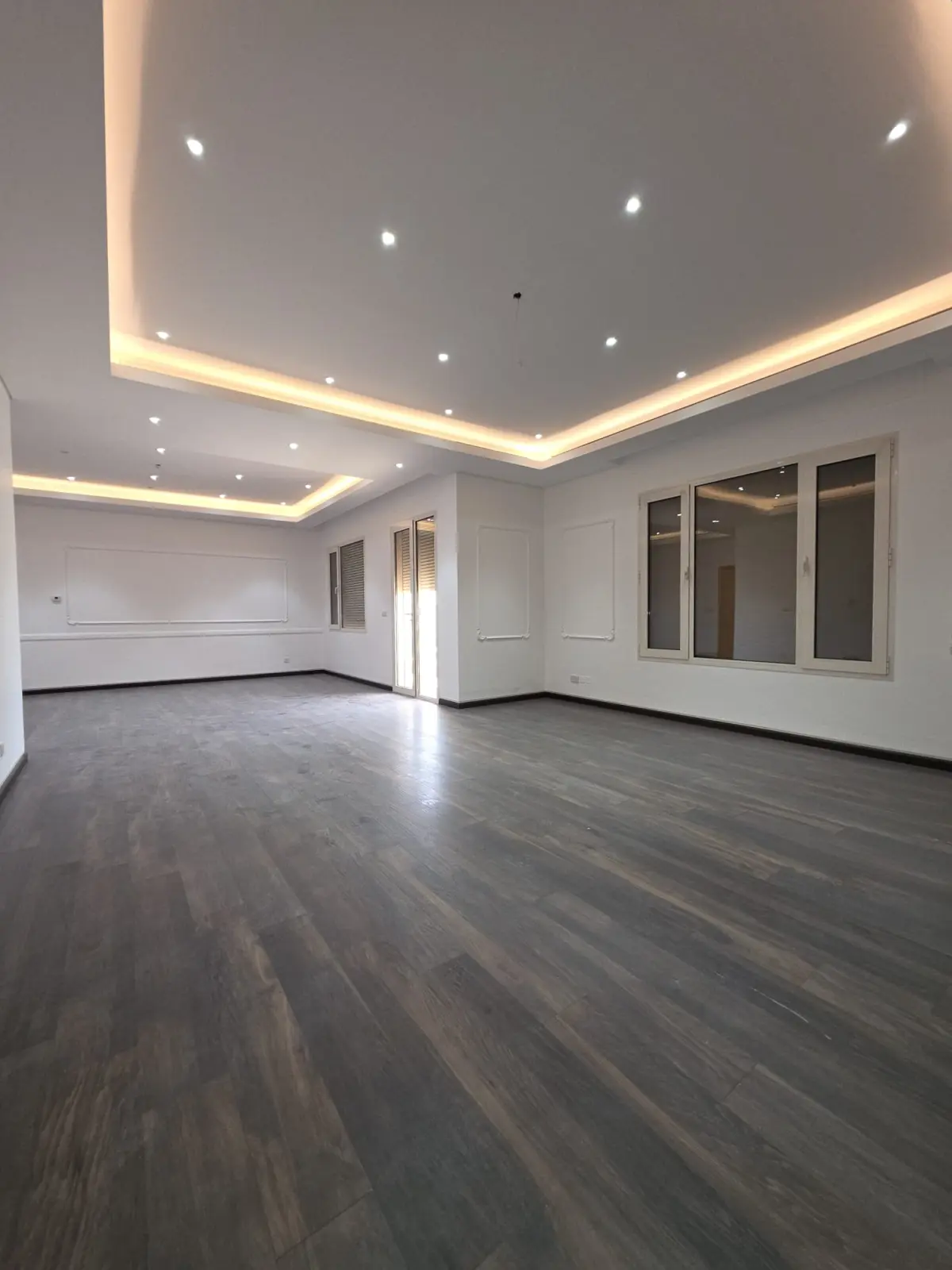 Rent Floor in Abu Fatira