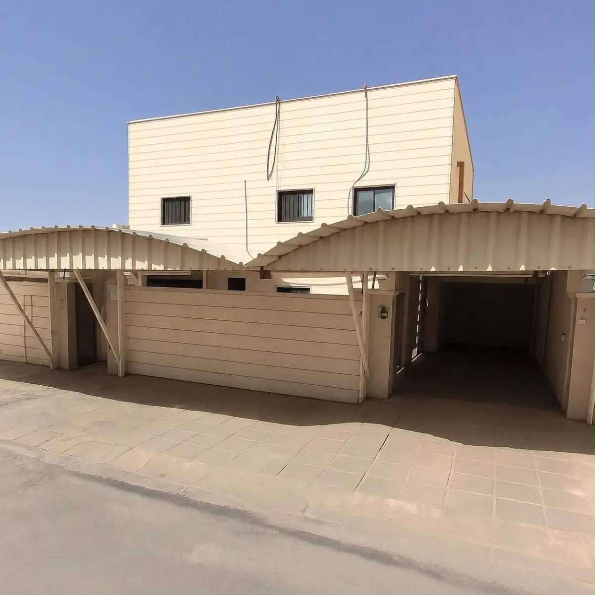 للبيع بيت في صباح السالم