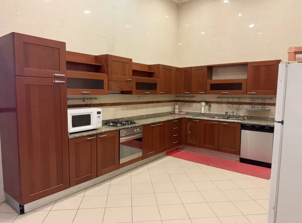 Rent Floor in Salwa