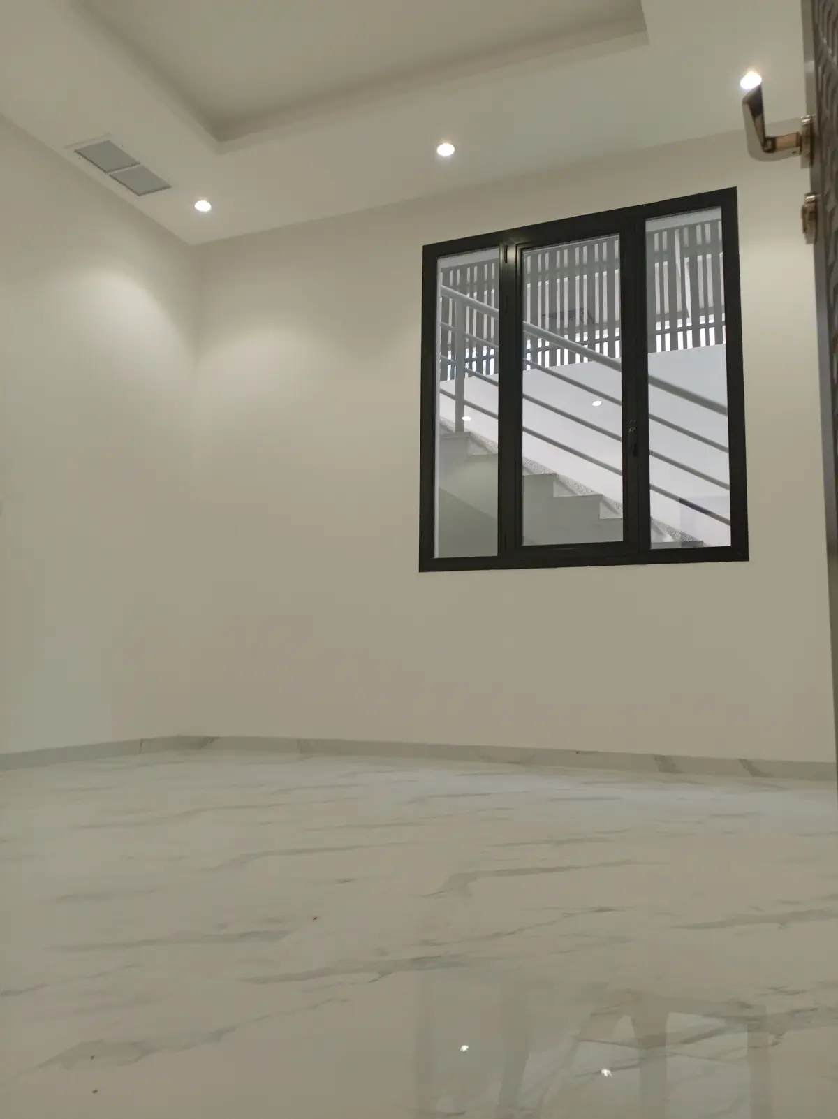 Rent Apartment in Omariya