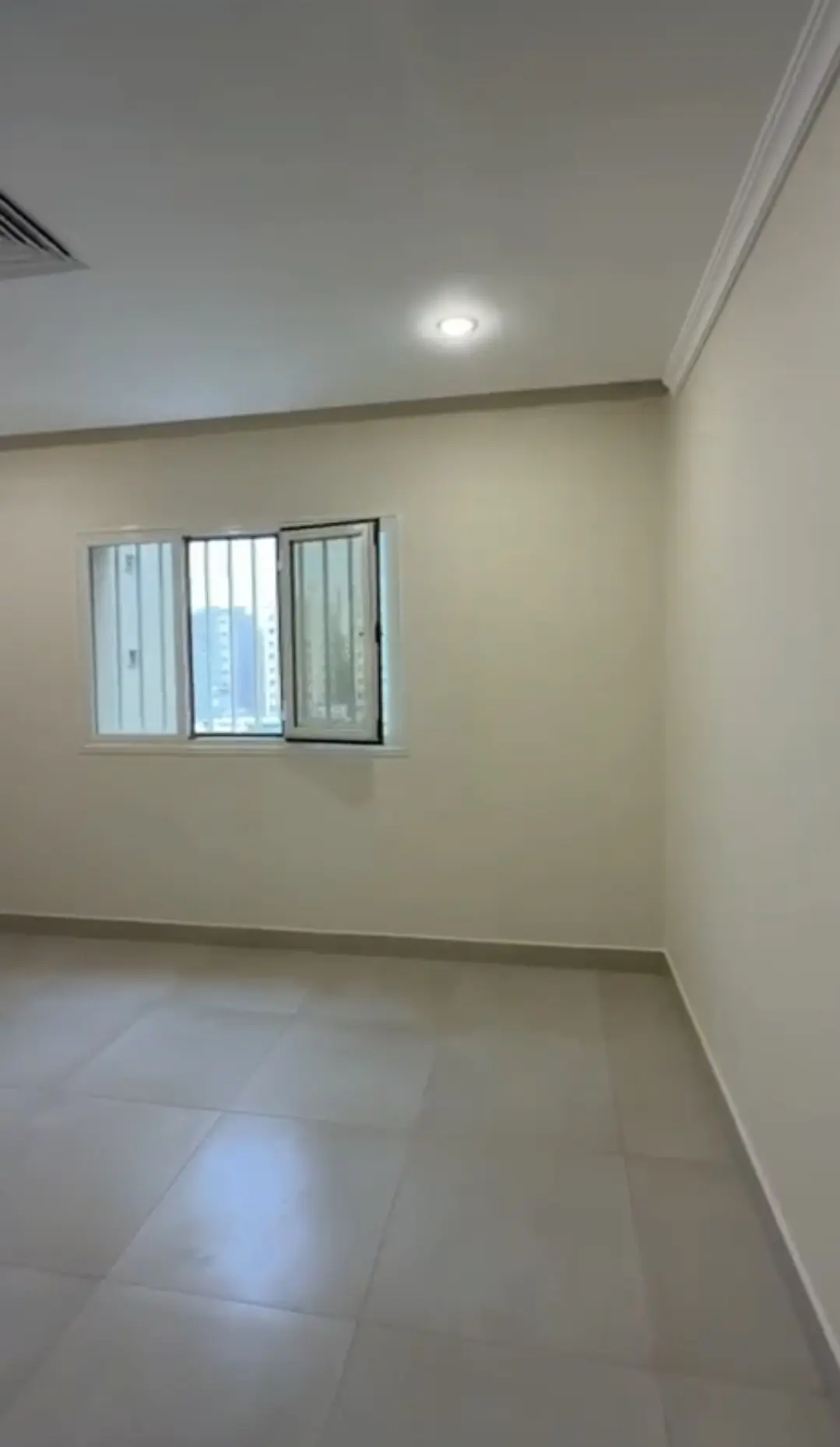 للإيجار شقة في ميدان حولي