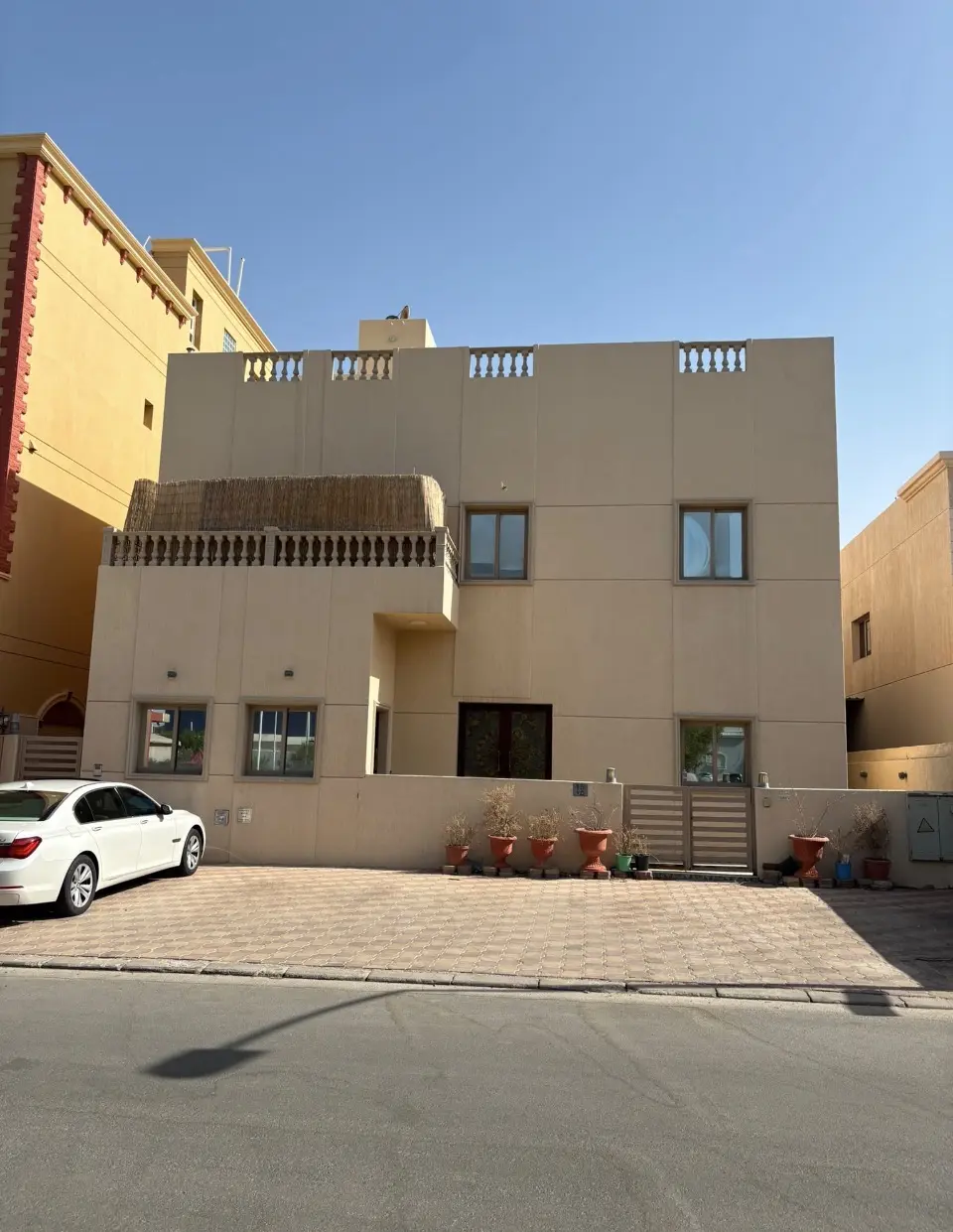 للبيع بيت في جابر الاحمد