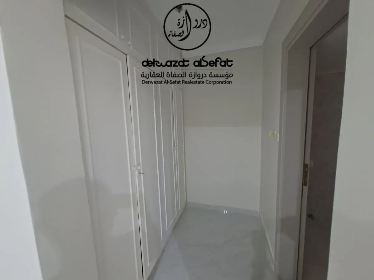 للإيجار دور في السرة