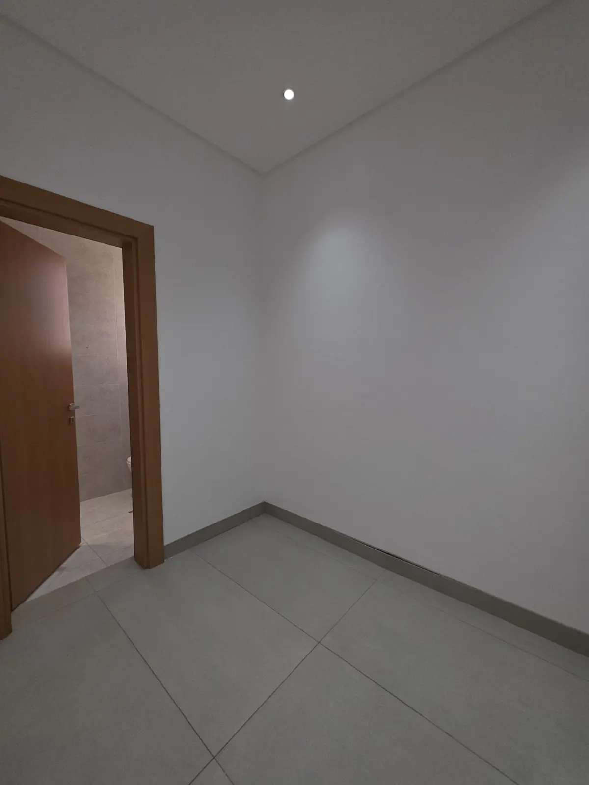 Rent Floor in Abu Fatira