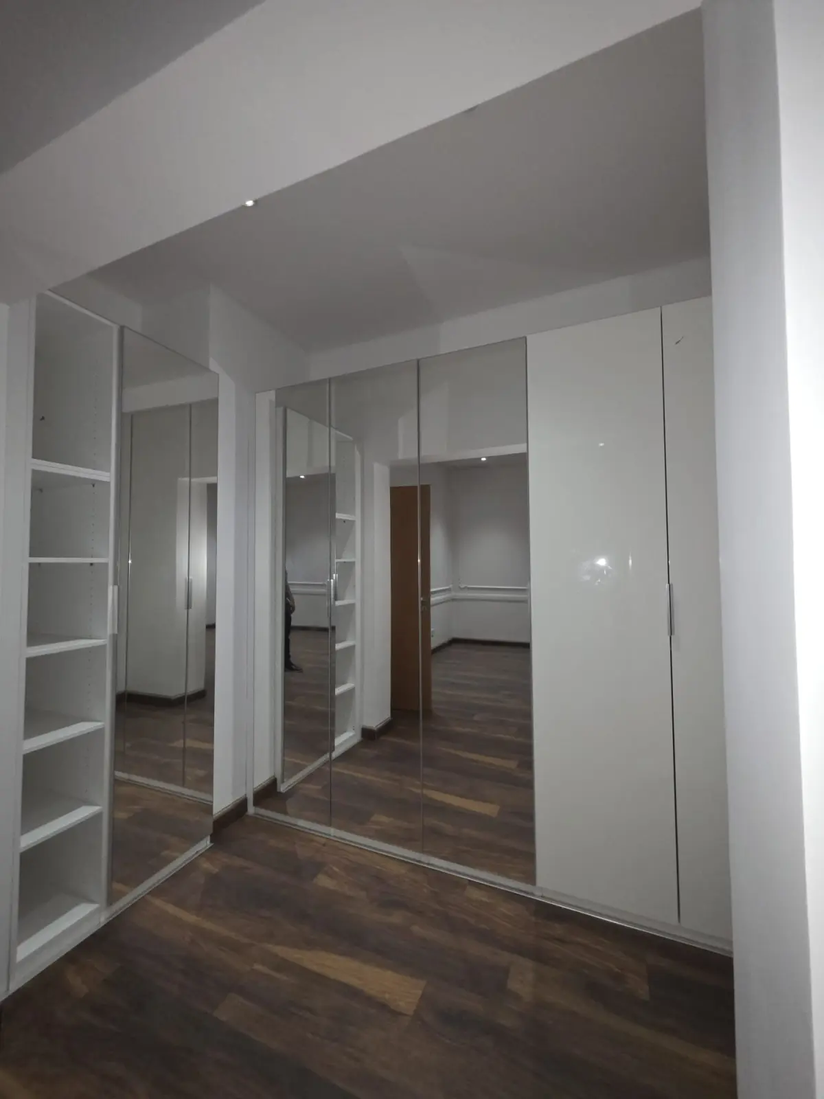 Rent Floor in Abu Fatira